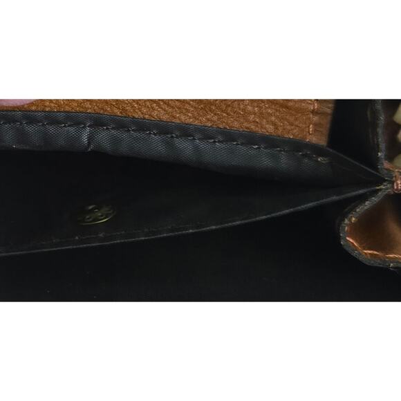 Patricia Nash Chiara Wallet Bouganvillea Pattern Like New Condition - Picture 5 of 7